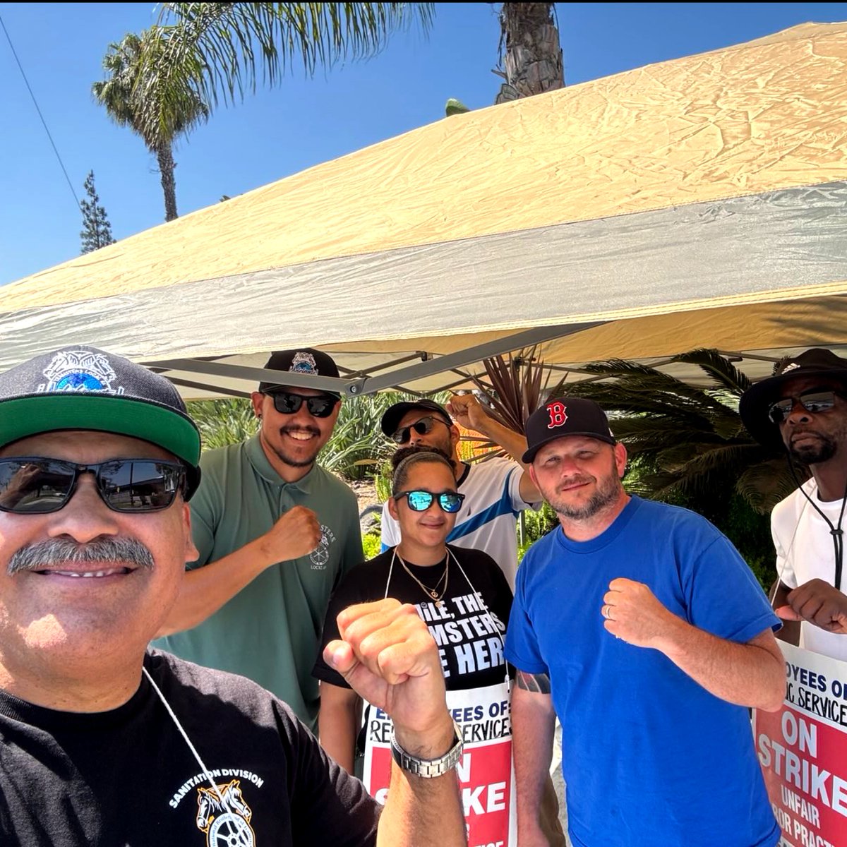 CaliforniaLabor's tweet image. ✊ @Teamsters working for Republic Services are on strike nationwide for better pay, improved health insurance, and safer working conditions. We are proud to stand in solidarity with our union brothers and sisters! 📢 #WhenWeFightWeWin #UnionStrong