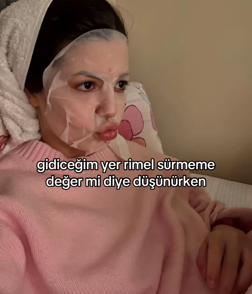 Alya (@alyareckles) on Twitter photo 