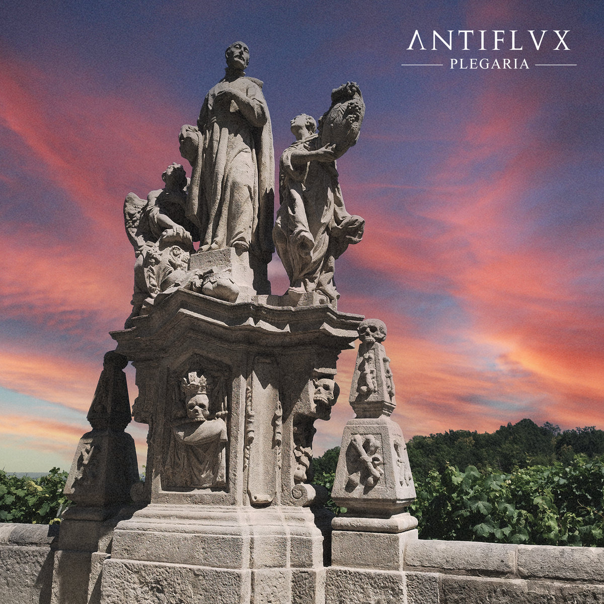 El proyecto de dark wave colombiano <a href="/antiflvx/">Antiflvx</a> estrena su nuevo video "Plegaria" publicado el 11 de julio de manera independiente.
#darkwave #coldwave

Puedes verlo en nuestro blog
revistathe13th.blogspot.com/2025/07/video-…