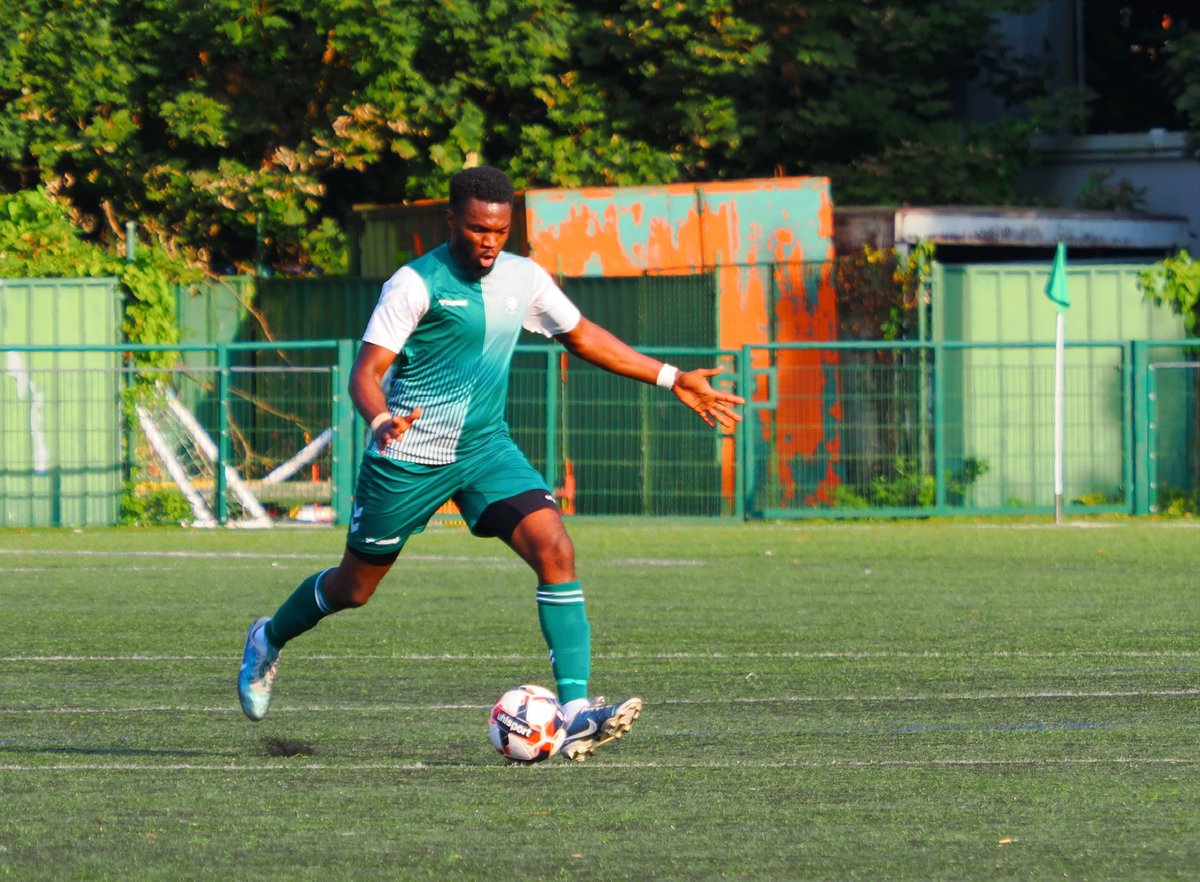 FreeAgentsFC's tweet photo. Name: Idris Gbadamosi 
Age: 26
Location: South East London 
Position: CB | CDM 
Previous Clubs: East Preston, AFC Whyteleafe, Sheerwater fc, Horsham ymca.

Looking for Step 5-3 https://t.co/nj6xgP2c9b
