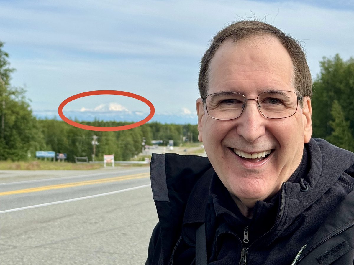 I’m officially a member of the 30% Club!!! Because of clouds too often obscuring most or all of Mount Denali/McKinley, only 30% of visitors to Alaska actually get to see the peak! 🏔️