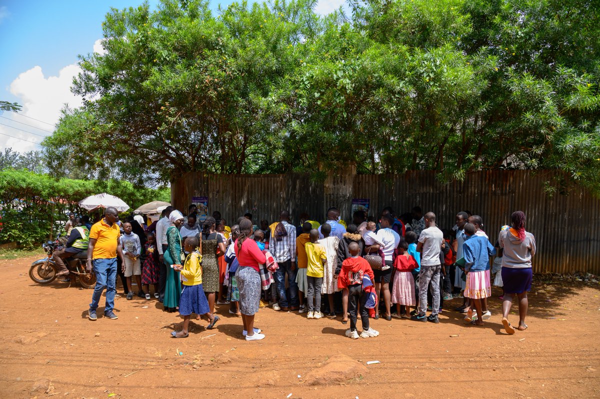 PreventTyphoid's tweet image. Scenes from #Kenya this week, where countless health workers are delivering #typhoid conjugate vaccines across the country.
Read more about the campaign ⤵️
coalitionagainsttyphoid.org/kenyas-milesto…
#TakeOnTyphoid
📸 Photo Credit: Martin Mwangi