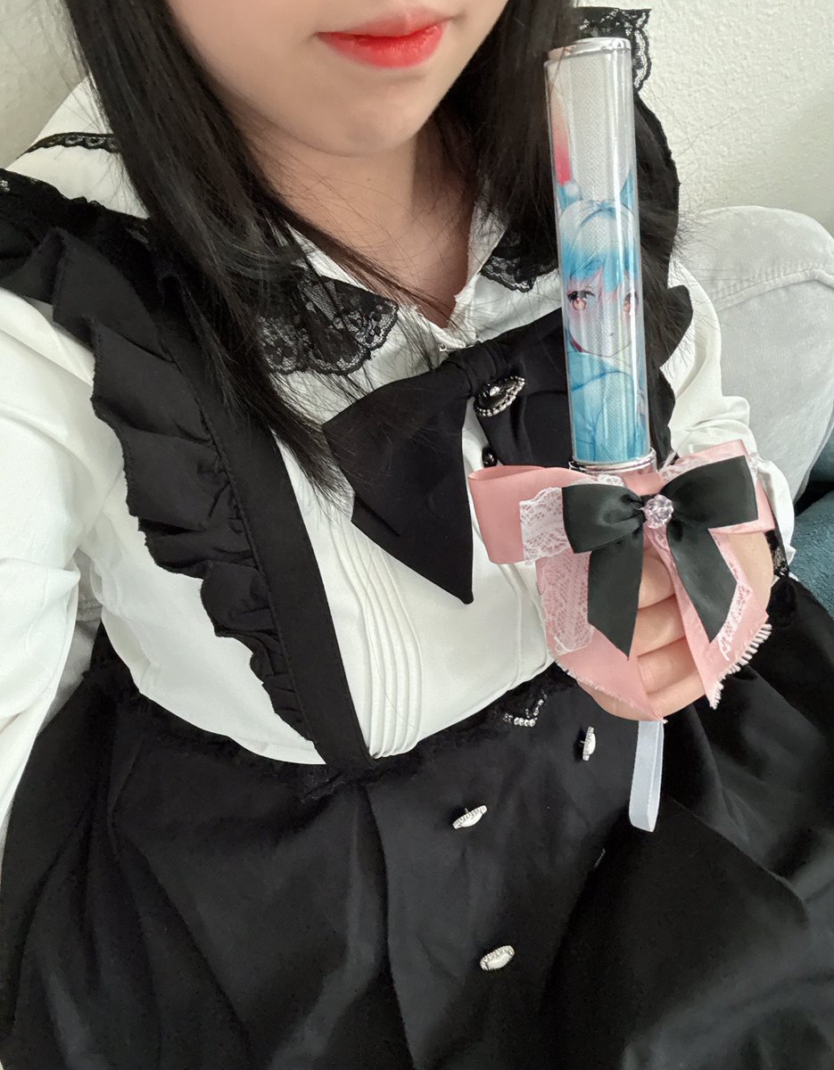 KumomoVT's tweet image. Ado concert outfit and photos💙