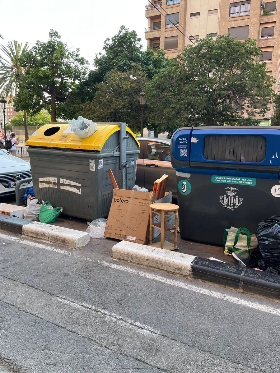 Més fotos que hem rebut hui del veïnat.
Barris de Nou Moles i l’Olivereta.