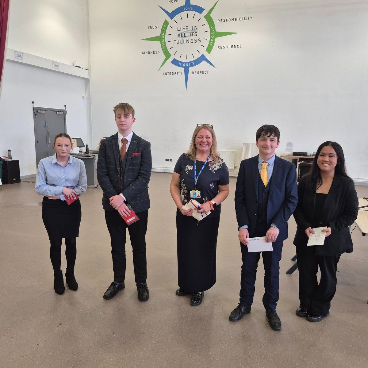athenalearning_'s tweet image. Year 10 students at The Ilfracombe Academy dressed to impress for this year’s You’re Hired! Six career-focused workshops, a live panel interview with TDK Lambda. A brilliant day of ambition, confidence &amp;amp; future-ready skills! #IlfracombeAcademy #CareersEducation