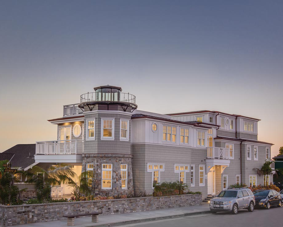 Unmistakable coastal character with unmistakable Kolbe quality--step inside:

zurl.co/jHQQM
.
.
.
📷: <a href="/LukeGibsonPhoto/">Luke Gibson</a>