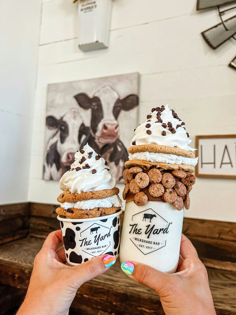 theyardMB's tweet photo. Got milk? We added cookies. You're welcome. π
#MilkandCookies #MilkshakeLovers #TheYardMilkshakeBar https://t.co/EMCD2oL0bl