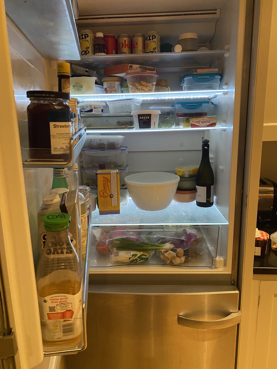 RachelHorne19's tweet image. Post Ocrevus infusion...
Up at 5am this morning & raided the fridge in hopes of quelling hunger pains.
Wish I could tell u I made sensible eating choices...
Nah - ice cream, toast slathered with butter and jam & a bag of crisps.
Blame steroids.