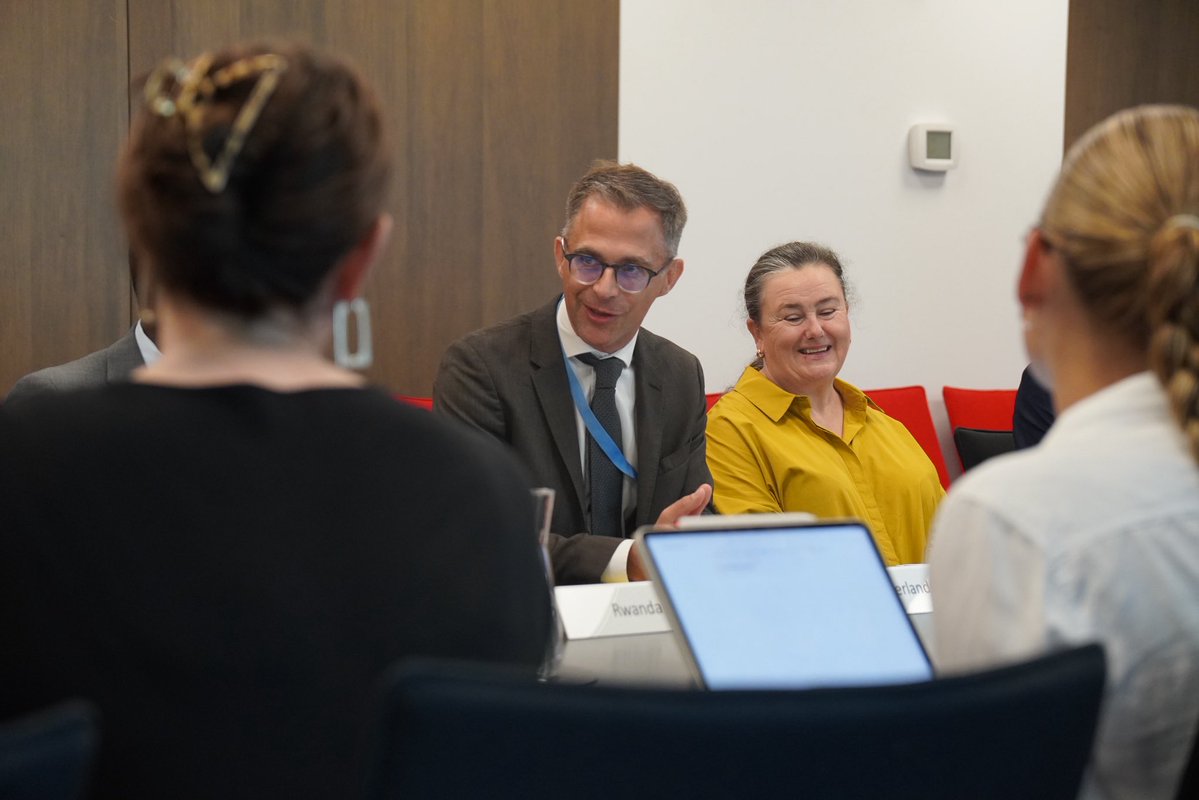 swiss_un's tweet image. Today,🇨🇭& @RwandaUN co-hosted the soft launch of the system-wide evaluation report on progress towards a new generation of UN country teams.
Member States exchanged insights, discussed challenges & explored its key recommendations.
Read the full report👉 bit.ly/3In0eAa
