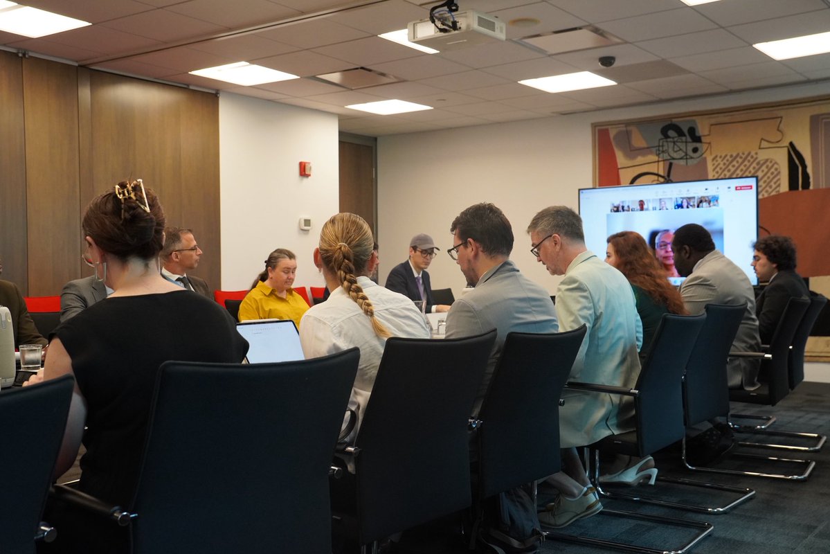 swiss_un's tweet image. Today,🇨🇭& @RwandaUN co-hosted the soft launch of the system-wide evaluation report on progress towards a new generation of UN country teams.
Member States exchanged insights, discussed challenges & explored its key recommendations.
Read the full report👉 bit.ly/3In0eAa