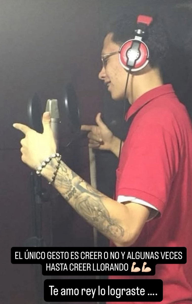 BlessdOficial's tweet photo. Te amo stiven mesa , creíste en ti y lo lograste papá 💙, sos grande así mucha gente te odie por ser como sos , te superaste mi rey , estoy orgulloso https://t.co/RYYni79Ady