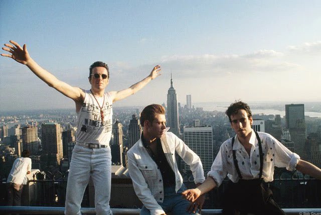 lee_gowing's tweet image. Have a great weekend everyone..but go easy..step lightly..stay free ☀️😎 #theonlybandthatmatters