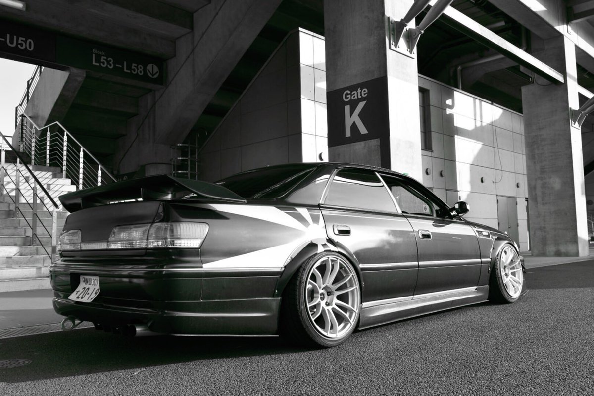 K044440K's tweet photo. 今週の夜勤は色んな車のドリフト練習しました。
でも実車��またやりてーなー
BRZじゃなくてマークⅡでw https://t.co/qVG63cg7Mt