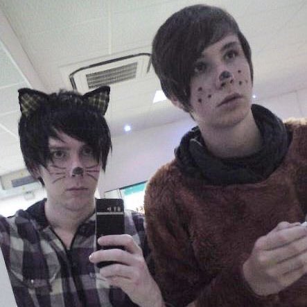 old photo of me and my gf :3 spot the difference #phanniefriday