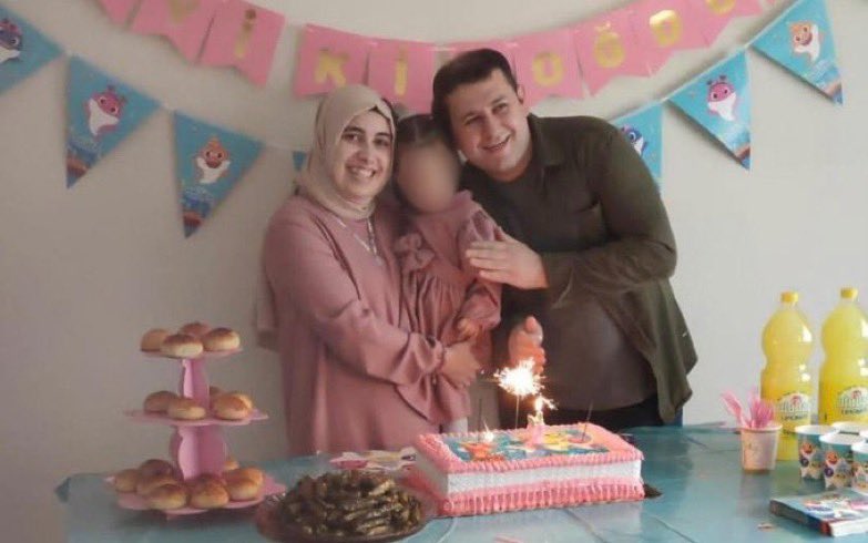 Mathematics teacher Sevilay Albayrak was detained three times over a span of five years and sentenced to 7years 6months in prison for allegedly using ByLock and attending religious talks.She's currently imprisoned inEdirne with her4-year-old daughter,Rüveyda.++

#HumanRights
<a href="/hrw/">Human Rights Watch</a>