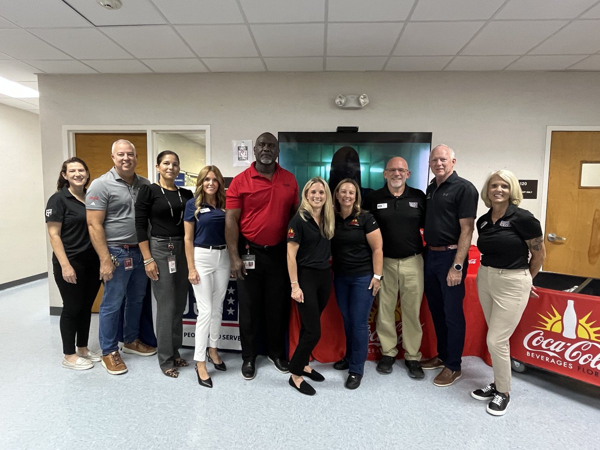 Today, Coke Florida and Walmart proudly presented a $30,000 donation to USO Florida. This significant contribution will support USO Florida's vital work with service members and their families.

The donation, in partnership with brand partners @BODYARMOR and <a href="/fairlife/">fairlife</a>,