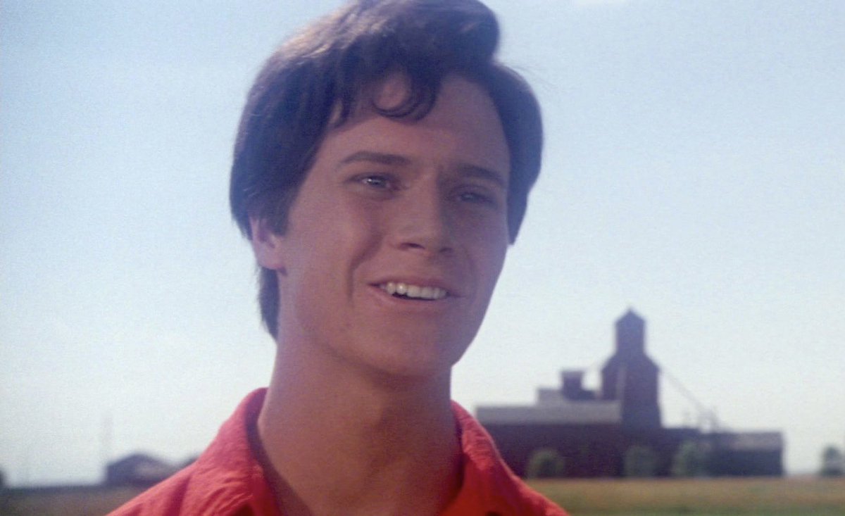 kennykeil's tweet image. Clark Kent seems like a relatively normal kid before his 12 years of arctic solitude with ai Marlon Brando. Was Jor El just showing him Buster Keaton films the whole time or what
