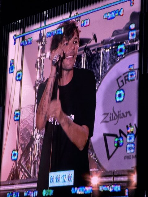 Omfghes a baby😫😫😫