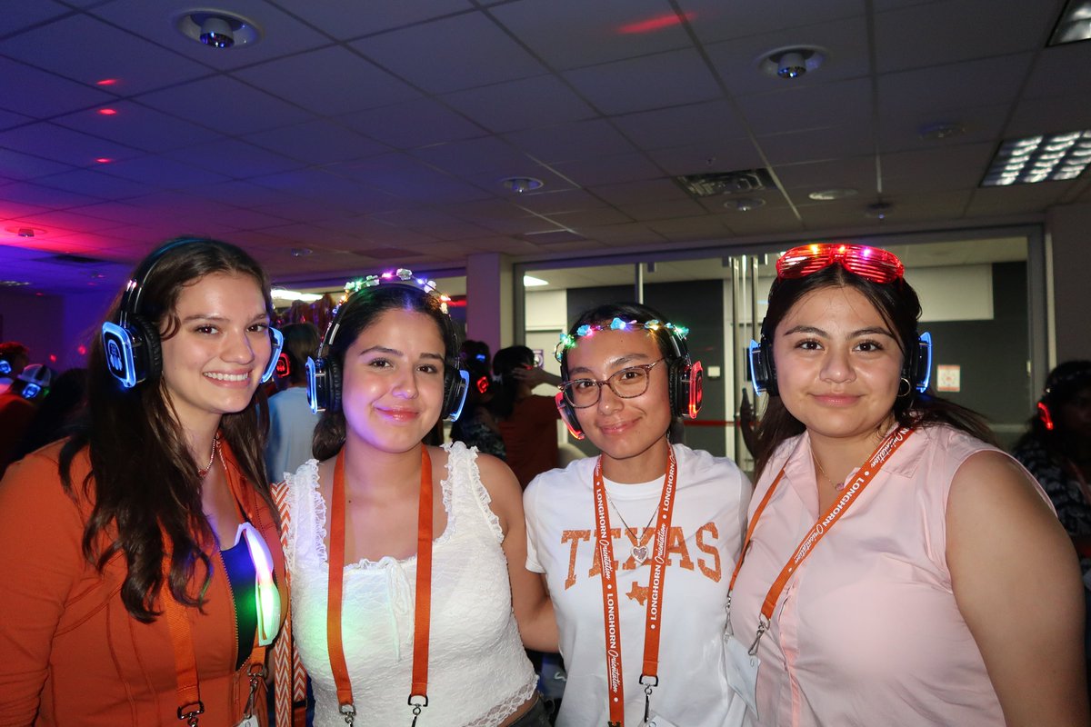 UTorientation's tweet image. We already miss session 6... 😢 highlights from Longhorn Orientation session 6 are now on our Facebook page! 🤘facebook.com/share/p/16yX2J…