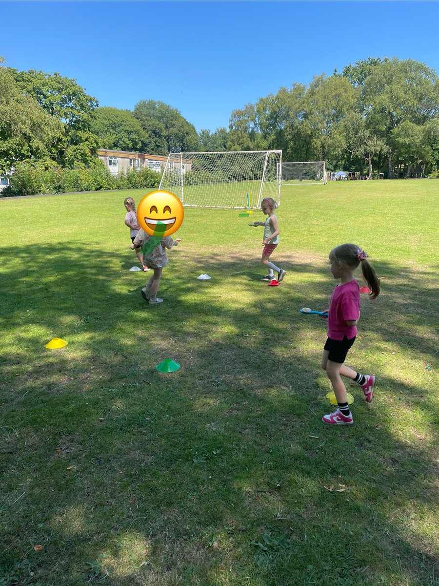 Great fun today practising some PE skills- well done everyone!  #BroadoakHFF25