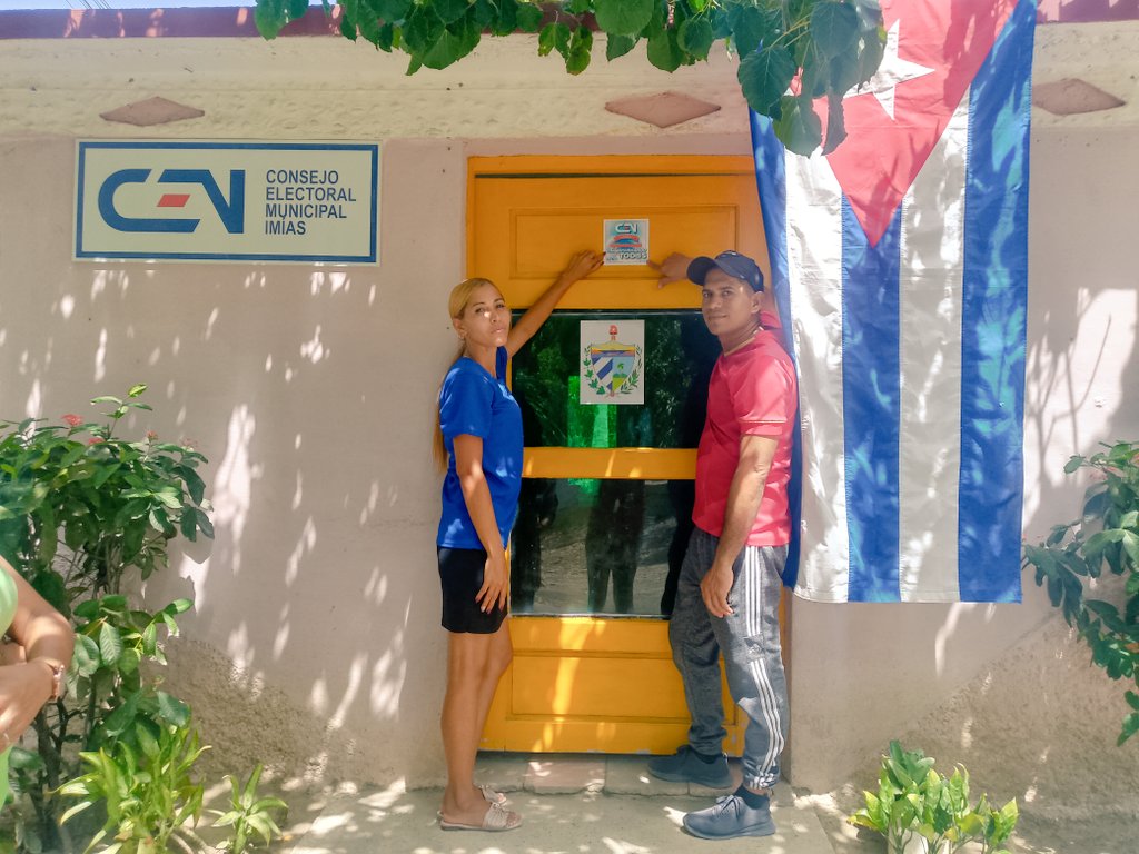 BerlaidisR's tweet photo. Se declara con la Condición
"Sexto Aniversario" al Consejo Electoral Municipal Imías.
La ocasión fue propicia para reconocer a la Vocal Maylin Noa Azahares por su
consagrada laborar y entrega en el órgano por más de 20 años.
#JuntosPorLaDemocracia
#TransformandoXTodos https://t.co/OwYmnKca8l
