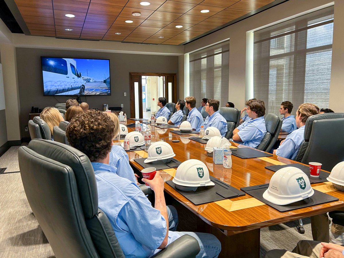 FreemanSchool's tweet image. Energy management offers exceptional career opportunities for strategic business leaders.
Discover 4 dynamic energy career paths that demonstrate the scope of opportunities available to MME professionals.
👉 Read the full article: bit.ly/4mXmoIT
#FreemanBusiness