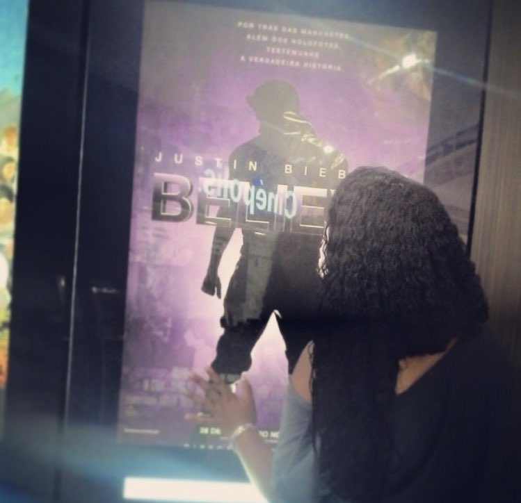 eu em 2014 

ele voltou 
SWAG OUT NOW