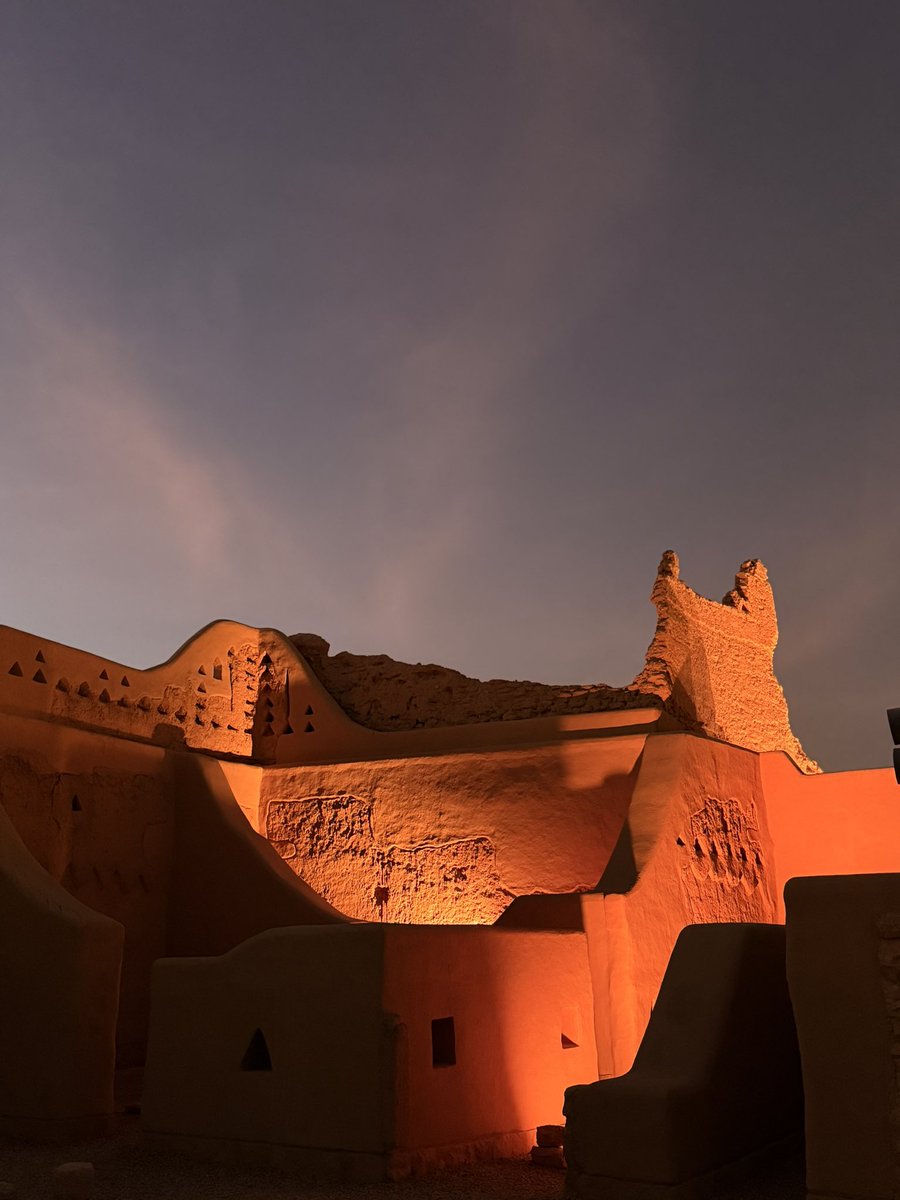 Alanesta_'s tweet photo. Photos I took in the heart of Diriyah, capturing the beauty of authentic Saudi heritage with traditional mudbrick buildings https://t.co/dIDIZeWWWF