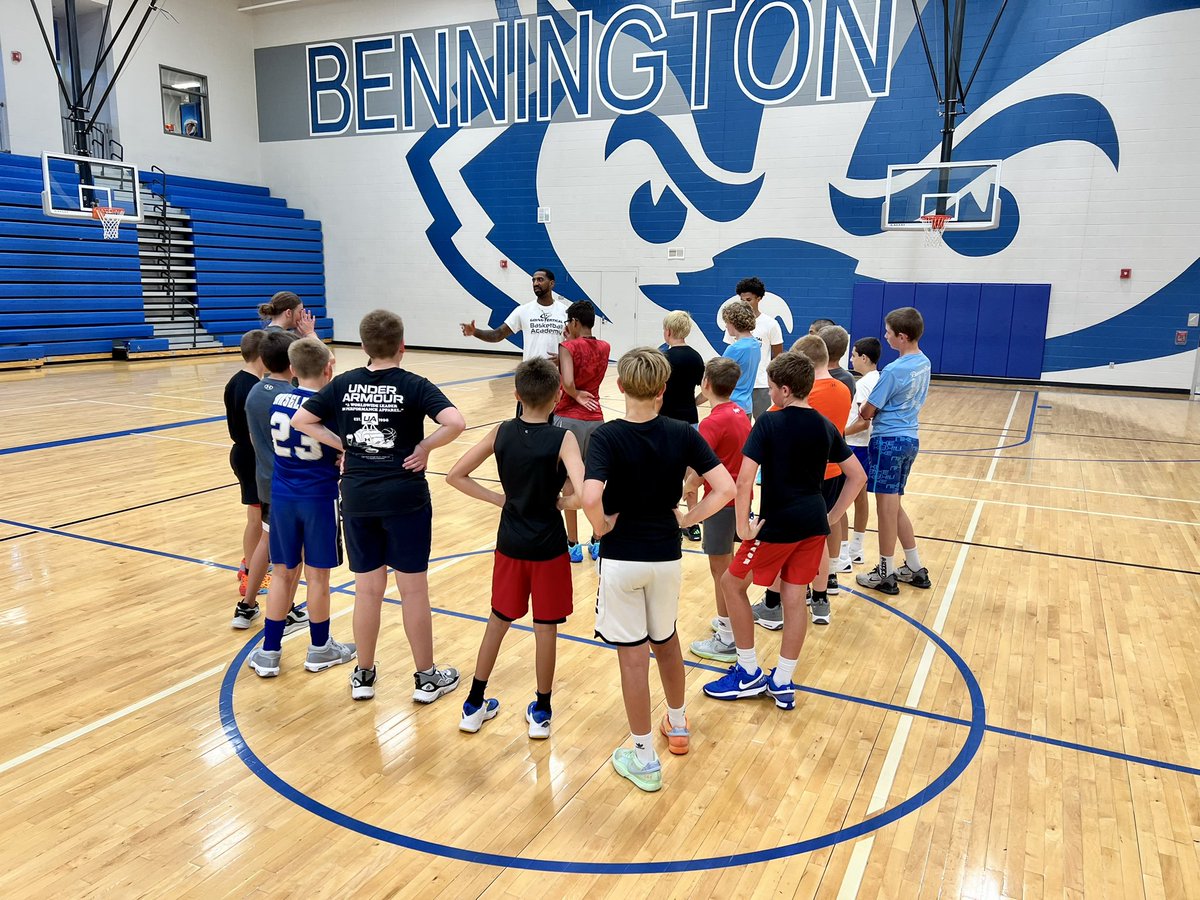 gvbacademy's tweet photo. Huge thank you to everyone who joined us in Bennington this week! Grateful to the Bennington Basketball Association for inviting us out to run their clinic. Big shoutout to the kids who showed up and worked—your energy, focus, and effort set the tone. Keep building! 💪🏀 https://t.co/v3ZmcKXMbQ