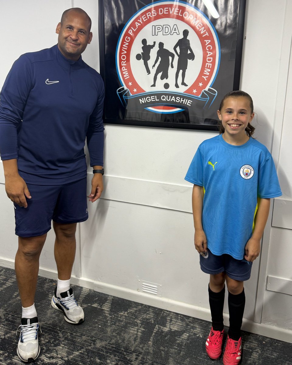 NigelQuashie1's tweet image. When you travel 45 miles twice a week to improve and develop i know the commitment is there.
Started with me doing 1-2-1 sessions then wanting to join the group sessions in my academy.
You can coach players, mentor people and give as much advice as you want but it’s the things…