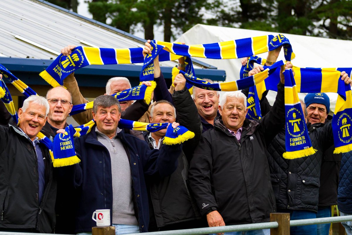 exwickclive's tweet image. Remembering today @PlymouthParkway stalwart & supporter VIC LAITY he always chatted to me on my visits to Bolitho, one of the first supporters I got to know at this great local football club.
RIP VICTOR ⭐⭐⭐⭐⭐
A real pleasure to have known you 😢