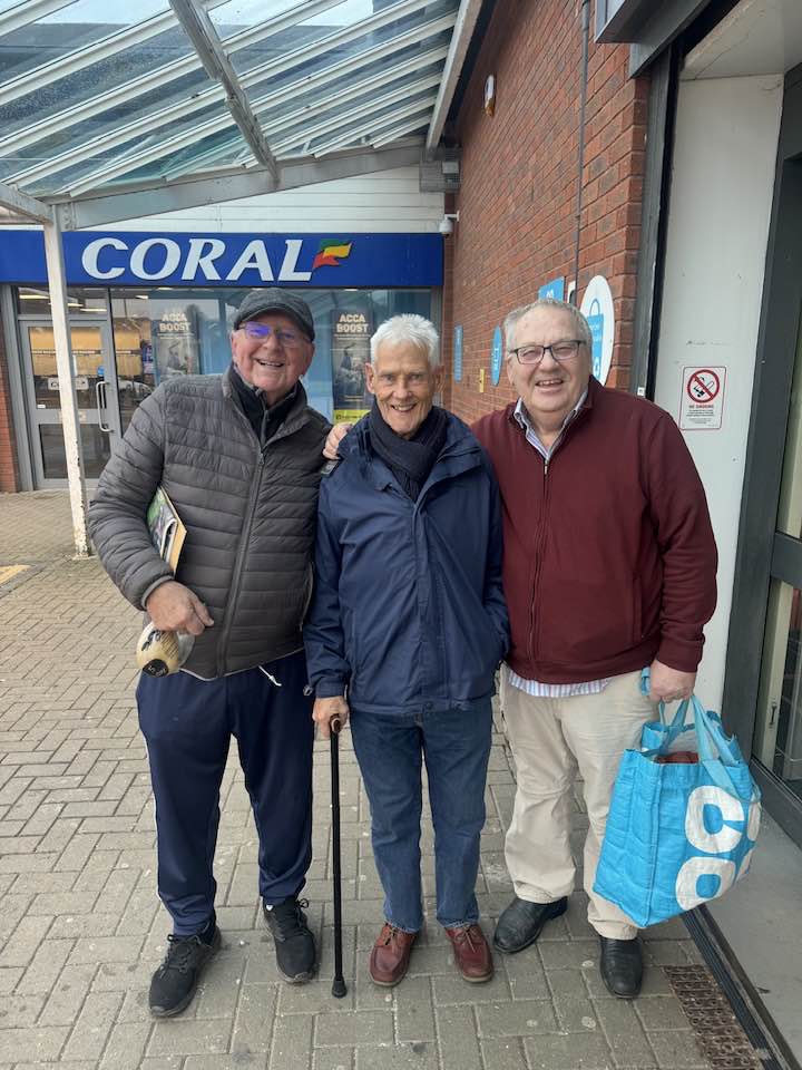 exwickclive's tweet image. Remembering today @PlymouthParkway stalwart & supporter VIC LAITY he always chatted to me on my visits to Bolitho, one of the first supporters I got to know at this great local football club.
RIP VICTOR ⭐⭐⭐⭐⭐
A real pleasure to have known you 😢
