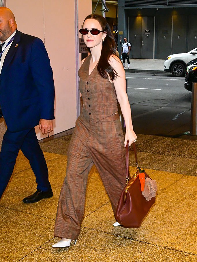 Stuart Vevers (@stuartvevers) on Twitter photo π₯³πππCongratulations on #supermanβs release today, #RachelBrosnahan ππ€©π
#spotted ππππ #RachelBrosnahan yesterday in #coachfall25 plaid vest, and skate pant while carrying <a href="/coach/">Coach</a> Kisslock Bag with carrot and bunny charms!
Photo Credit: Raymond HallΒ / Getty Images π₯³πππCongratulations on #supermanβs release today, #RachelBrosnahan ππ€©π
#spotted ππππ #RachelBrosnahan yesterday in #coachfall25 plaid vest, and skate pant while carrying <a href="/coach/">Coach</a> Kisslock Bag with carrot and bunny charms!
Photo Credit: Raymond HallΒ / Getty Images