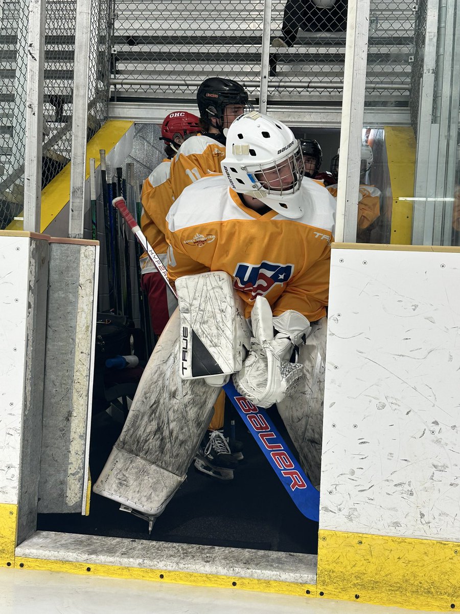 RMDPDC's tweet photo. @rmdhockey just hit the ice for warm ups. This is game 4 against the Central District. Game available on USAHockeyTV. @usahockey National 17 Festival @NorthTownCenter #usahpdc https://t.co/HeUJqdXsk5