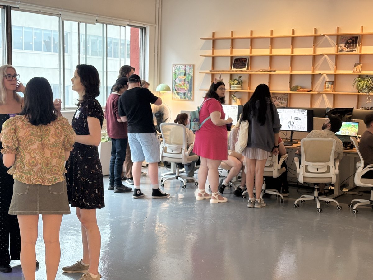 RivrStream's tweet image. 🎉On June 27, we opened the doors of Rivr HQ to host the @TwitchMontreal meetup, and it was a blast!

Streamers, devs, and fans hung out, swapped stories, and bonded over snacks.

Big thanks to everyone who joined and filled our space with creativity, curiosity, and laughter. You…