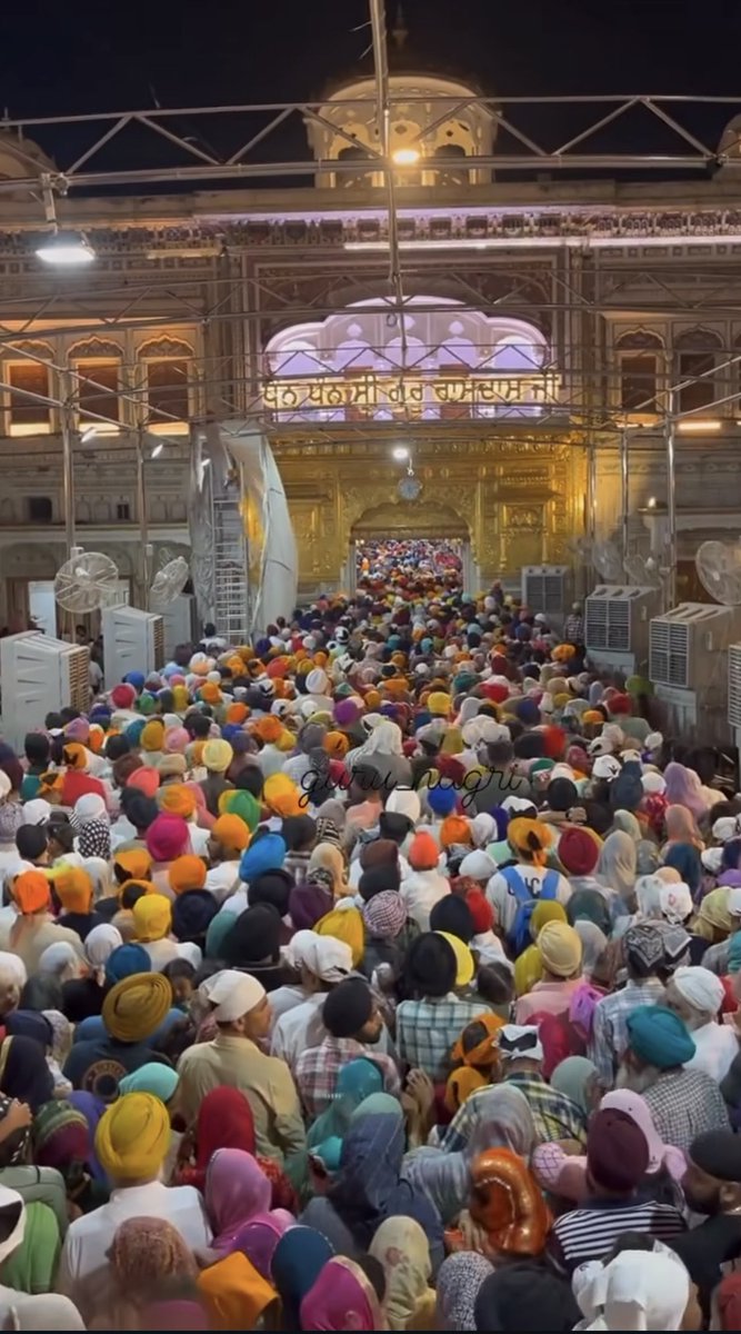 ਜੇ ਹੋਵਾਂ ਮੈਂ ਉਦਾਸ ਇੱਕੋ ਹੀ ਦਿਸੇ ਆਸ 
🙏🌺ਮੋਹਿ ਨ ਬਿਸਾਰਯੌ ਗੁਰੂ ਰਾਮਦਾਸ🌺🙏