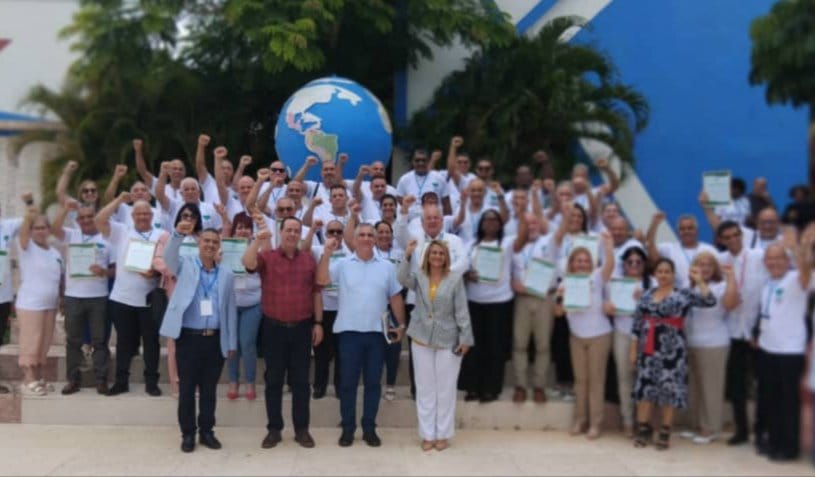 Culmina la XXIII Reunión de Jefes de Misiones Médicas en el Exterior. Inicia otro periodo de trabajo, con nuevas estrategias y protecciones.
La Victoria está Asegurada.
#BmcGambia 
#CubaEstáFirme 
#UnidosXCuba