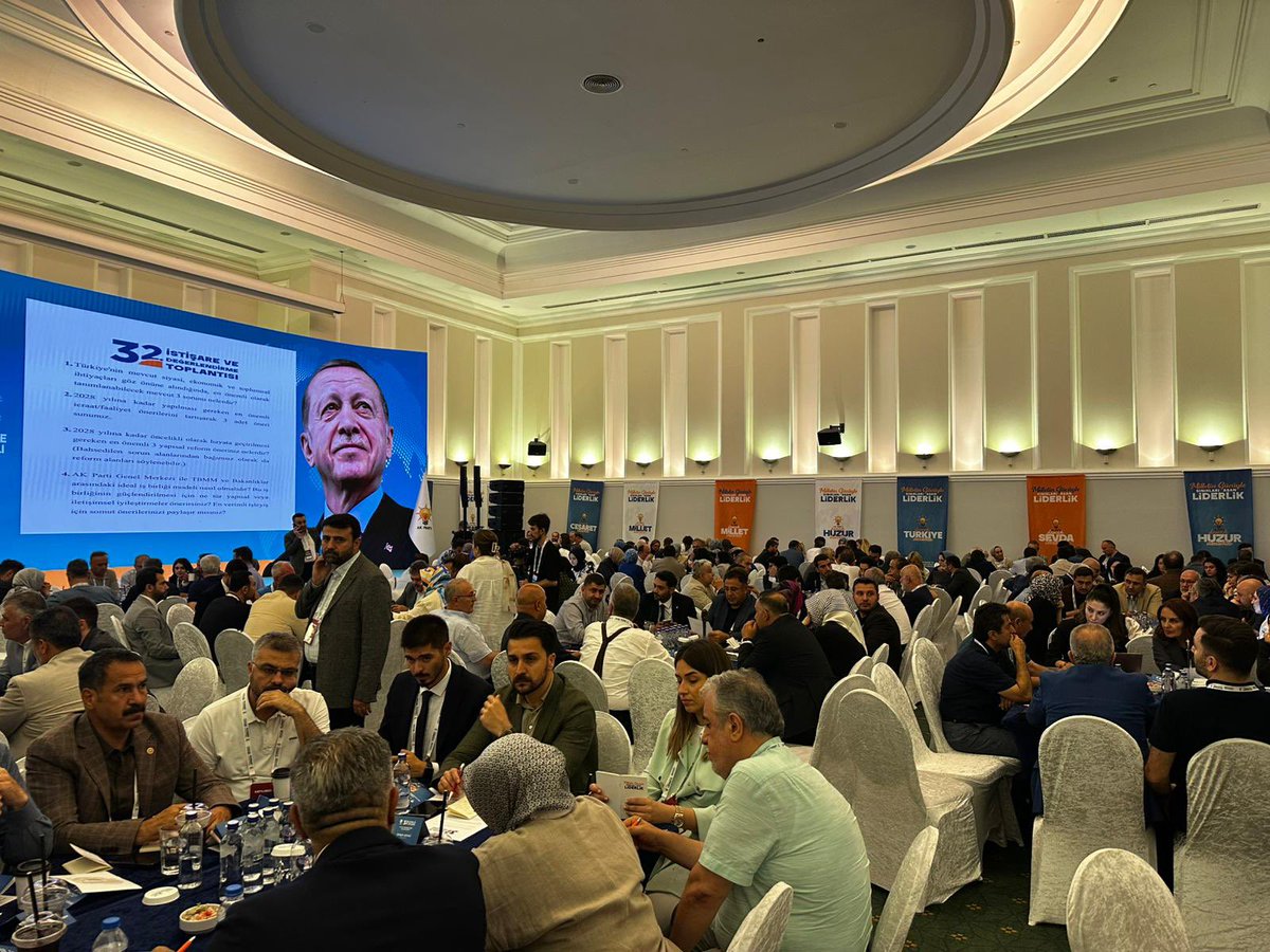 32. İstişare ve Değerlendirme Kamp’ımızdayız. 🙋🏻‍♀️

AK Parti’mizin başarılarla dolu 23 yıllık millete hizmet öyküsünü daha kapsayıcı politikalarla şekillendirmek için 3 gün boyunca kapsamlı bir istişare gerçekleştireceğiz.

Birçok konu başlağını değerlendirirken bizim gündemimizde