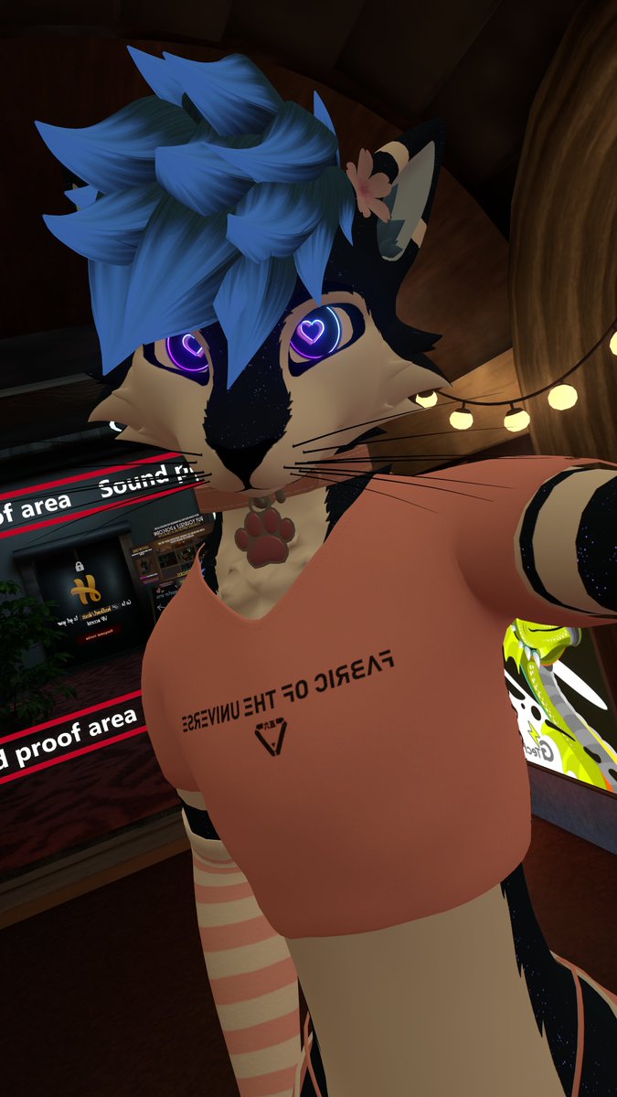 VikoHusky's tweet image. Saw people with heart eyes and loved how they look, so I made my own to toggle :33