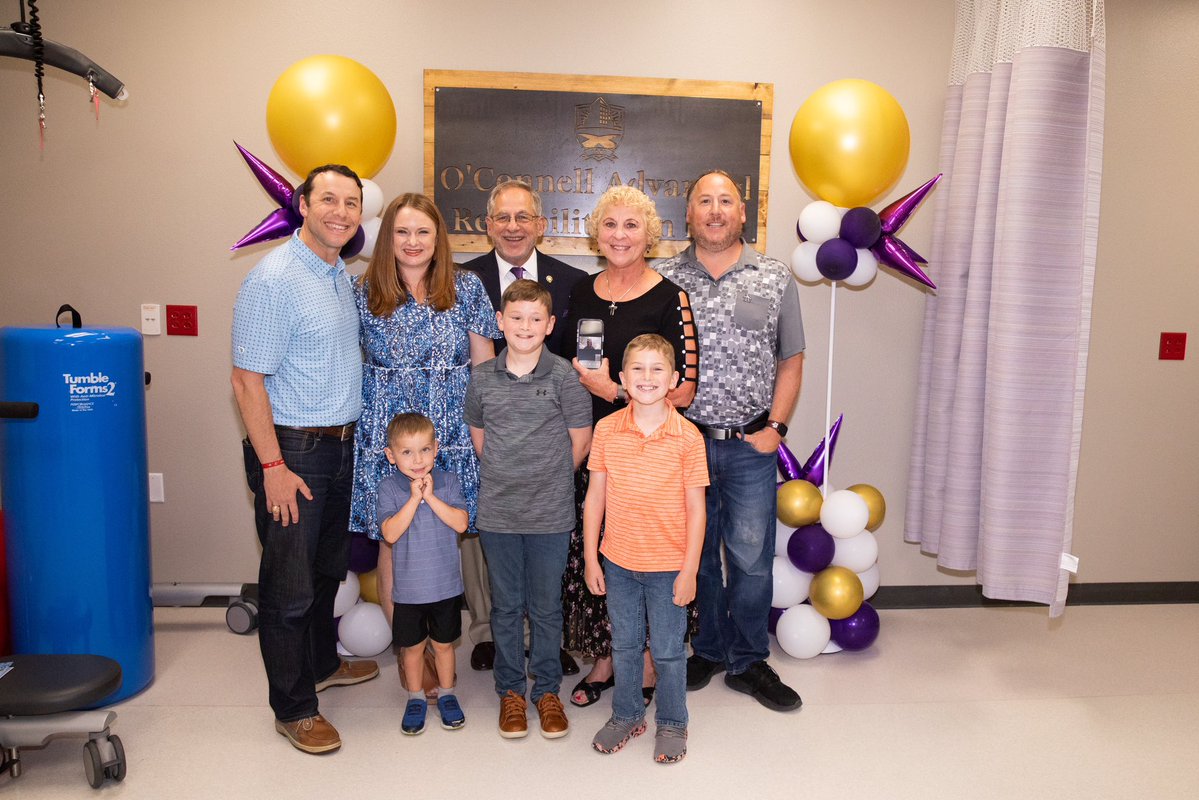 HSUTX's tweet image. Yesterday afternoon, Hardin-Simmons University held a special “secret” dedication for the new O'Connell Advanced Rehabilitation Lab — a tribute to the incredible legacy of Drs. Dennis and Janelle O'Connell.
The O’Connells have faithfully served both Hardin-Simmons and the…