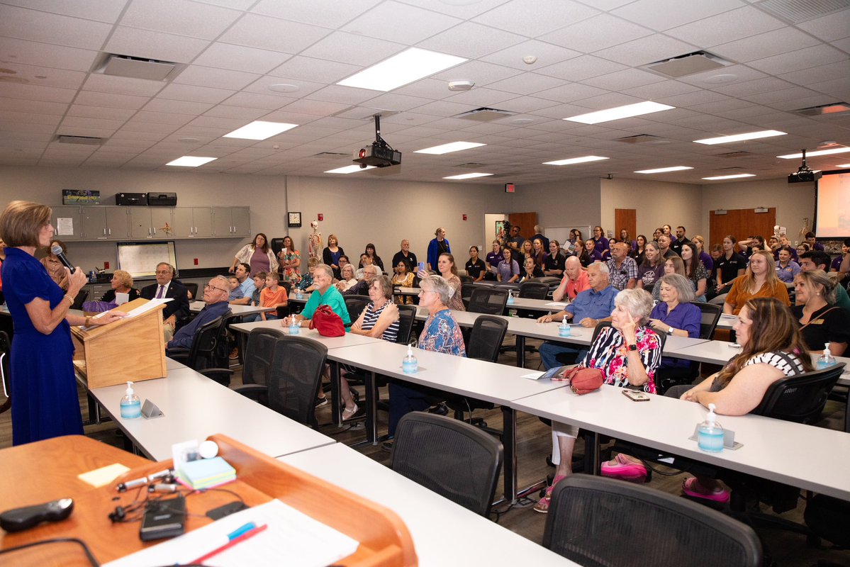 HSUTX's tweet image. Yesterday afternoon, Hardin-Simmons University held a special “secret” dedication for the new O'Connell Advanced Rehabilitation Lab — a tribute to the incredible legacy of Drs. Dennis and Janelle O'Connell.
The O’Connells have faithfully served both Hardin-Simmons and the…