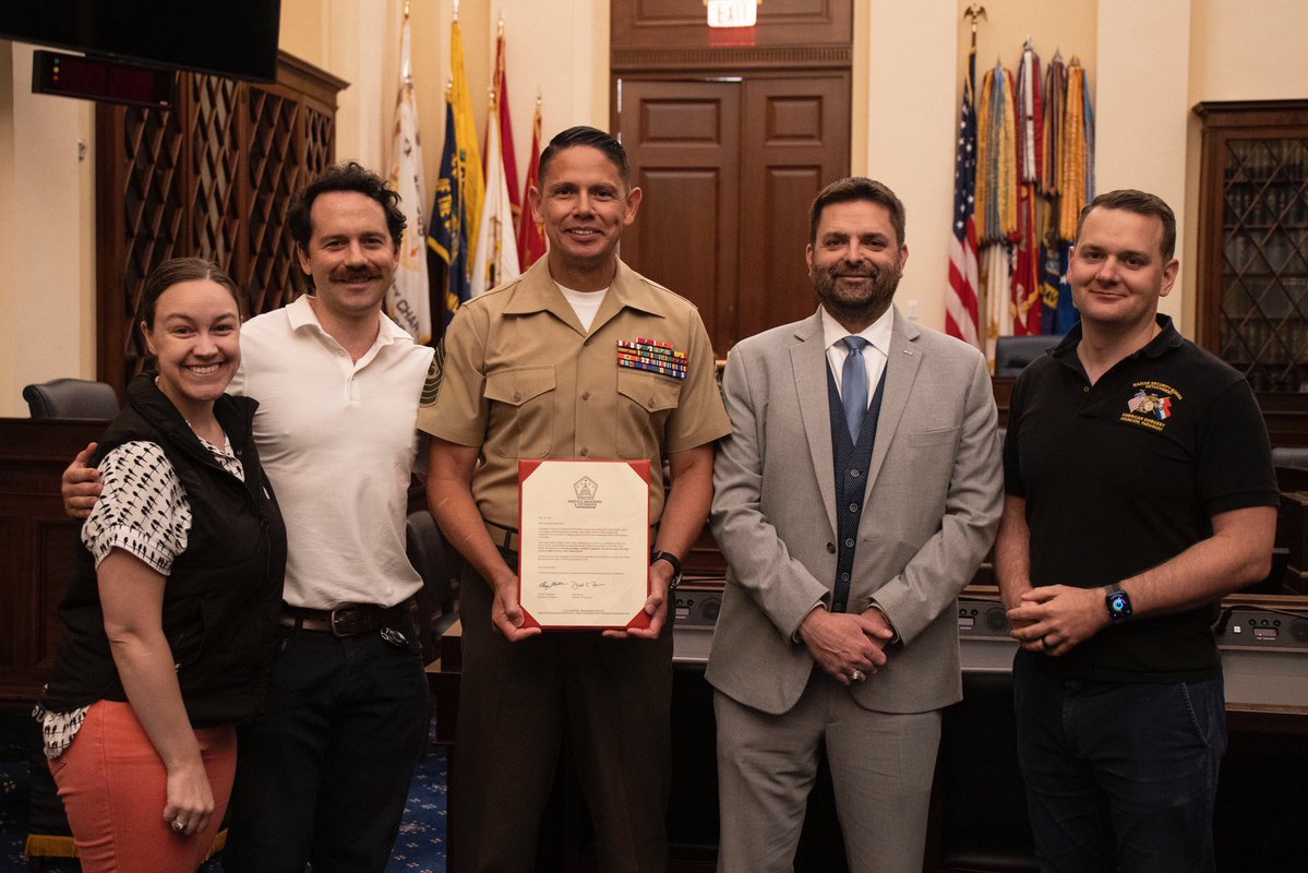 USMCSgtMaj's tweet image. Yesterday at the U.S. Capitol, I had the privilege of speaking with Marines participating in the Marine Corps Congressional Fellowship Program, as well as members of the Service Member and Veteran Staff Association.
It was great to share our vision for the future of the @USMC.