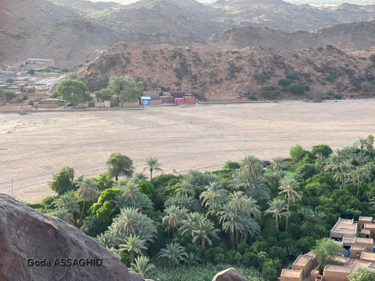 #Communiqué:
Dans le cadre des travaux de l’étude d’impact social et environnemental pour le classement de la future RNC ME,  il est prévu demain à partir de 9H  incha allah une séance de consultation publique au siège de la mairie de Timia.
#visitTimia🌴🇳🇪⛰️