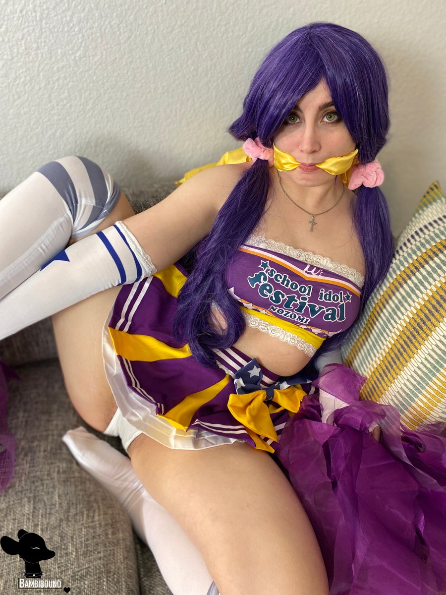 Celebrating 6 years of bondage modeling by finally releasing some older sets for purchase AND slashing my entire content store by 50% for a limited time!
This is from "Cosplay Captor v. Nozomi" and it's back with a higher resolution video and all photos taken during the shoot!
