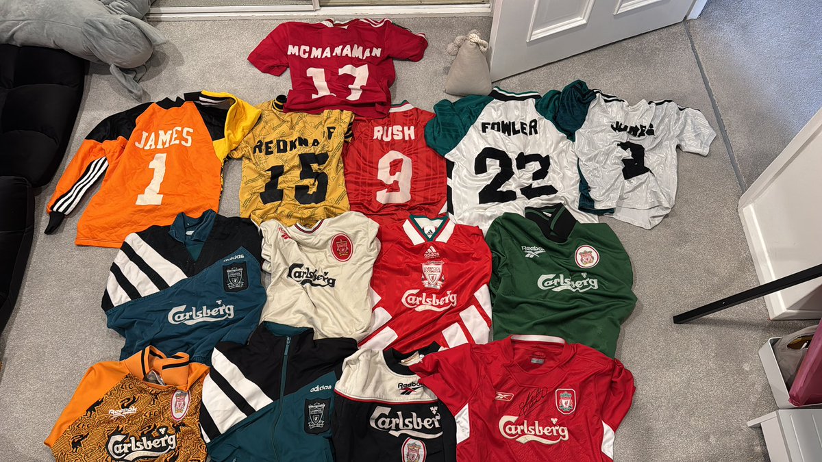 kbabenia's tweet photo. @tuggyj @Dubs_LFC Definitely ignore.

The fact I get to hand these originals from 93’ onwards and talk to him about Mcmanaman, Rush, Fowler, Jamo, Redknapp and Rob Jones…priceless that! https://t.co/xiL4X3cjzX