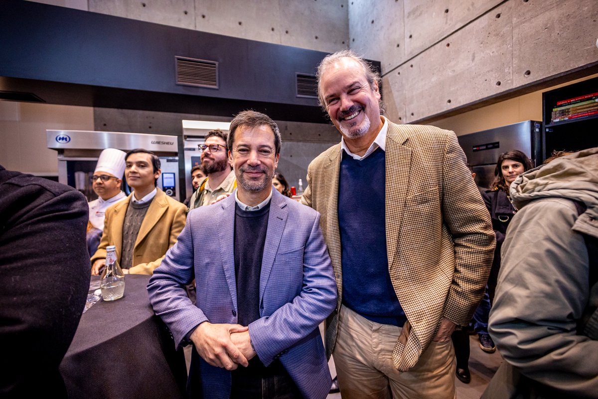 FELICES🤩🙌Empresas de 7 regiones del país desarrollaron innovaciones gastronómicas con impacto territorial, bajo el programa de mentorías #GustoInnova, impulsado por Transforma Alimentos y el CIG INACAP.  Más info y galería de imágenes del evento👉acortar.link/Jvq7oH <a href="/Corfo/">Corfo</a>