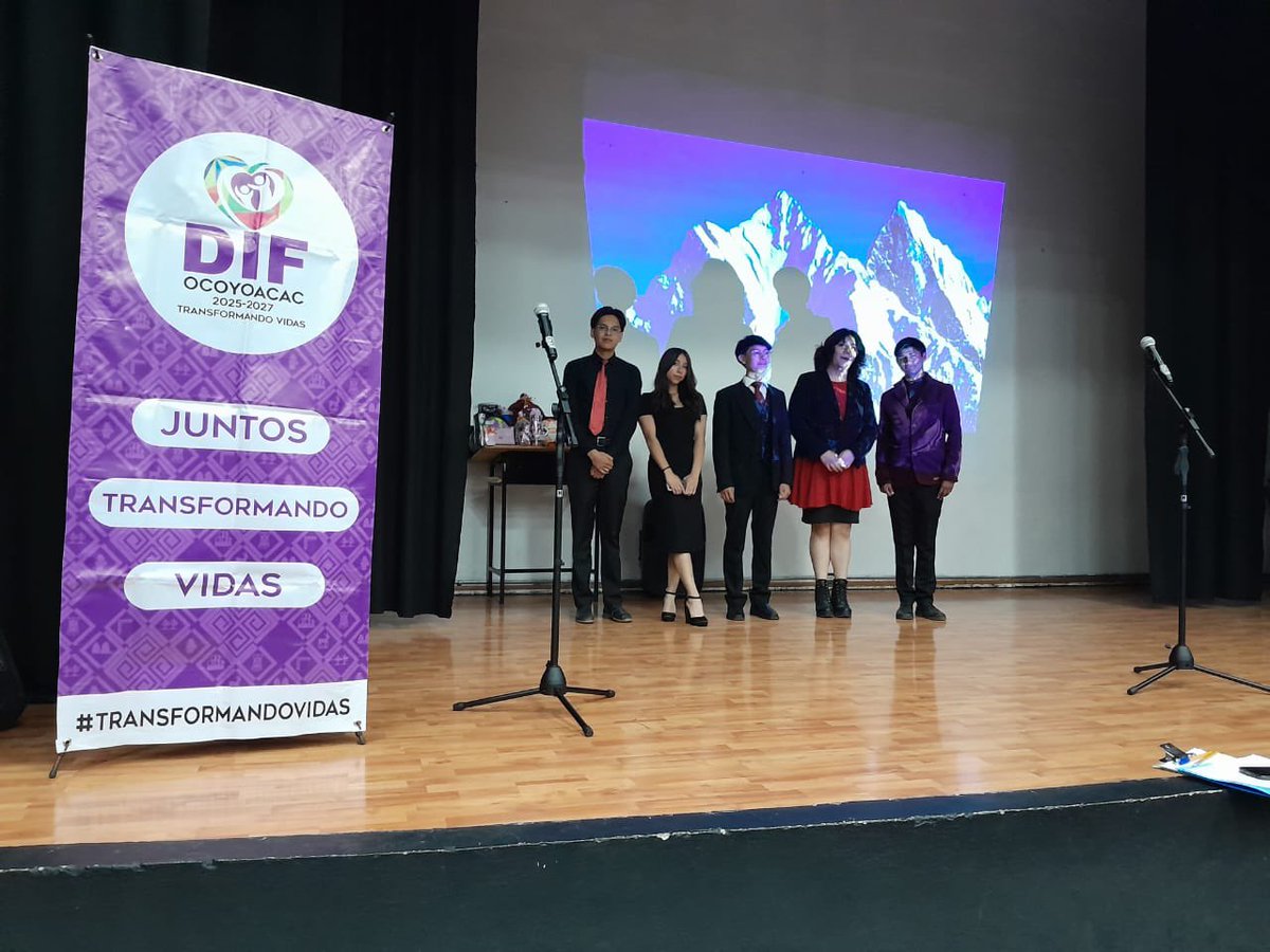 Participación del CBT Profr Luis Camarena González, Ocoyoacac , Turno Matutino y Vespertino en el Concurso de Canto, organizado por el DIF Municipal de Ocoyoacac, en el cual el alumno Ricardo Emanuel Leon Bobadilla del Turno Vespertino obtuvo el Primer lugar.