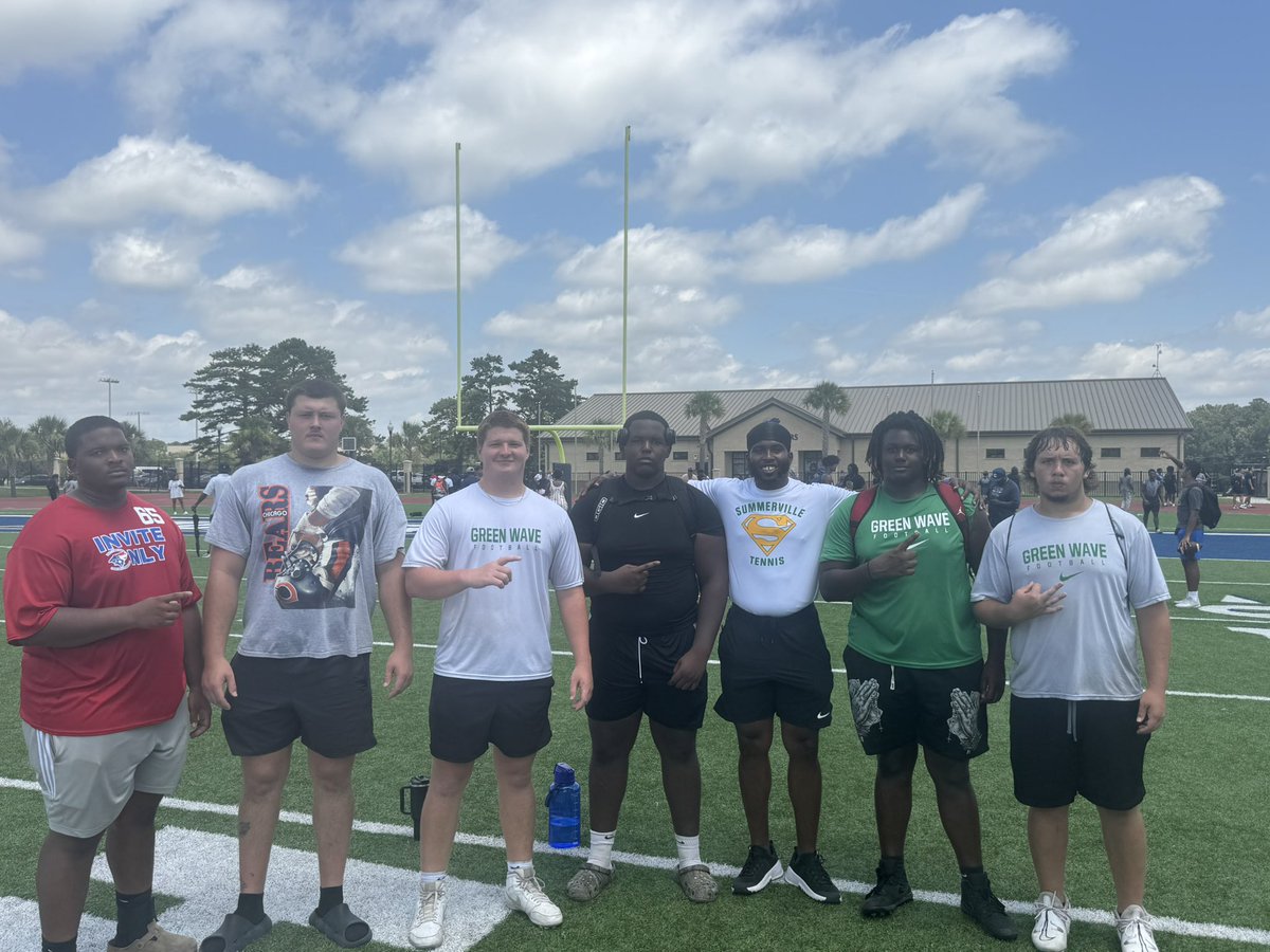 Coach Neal, M.S.,USAW🦾 (@bigneal51) on Twitter photo Great showing today for <a href="/SummervilleFB/">Summerville Football</a>! Enjoyed watching our guys compete and take coaching! Way to represent the brand fellas! <a href="/CameronTho55835/">cameron thomas</a> <a href="/GietNolan/">Nolan Giet 2027 (OL)</a> <a href="/DexterChavous/">Dexter Chavous</a> <a href="/ChristianHewet5/">CHRISTIAN ‘BIG C’ HEWETT</a> all made it to the Best on Best 1on1 series! #VilleMentality #GoBigGreen #1Goal 🔰🌊 Great showing today for <a href="/SummervilleFB/">Summerville Football</a>! Enjoyed watching our guys compete and take coaching! Way to represent the brand fellas! <a href="/CameronTho55835/">cameron thomas</a> <a href="/GietNolan/">Nolan Giet 2027 (OL)</a> <a href="/DexterChavous/">Dexter Chavous</a> <a href="/ChristianHewet5/">CHRISTIAN ‘BIG C’ HEWETT</a> all made it to the Best on Best 1on1 series! #VilleMentality #GoBigGreen #1Goal 🔰🌊