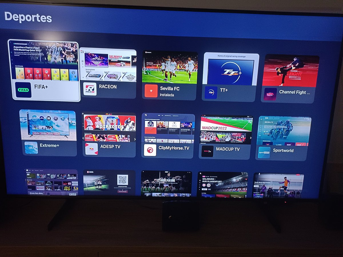 jamp231071's tweet photo. @Juanmivegar @AreaSocial_SFC Creo que el tv que tienes también tiene el sistema operativo Tizen. En las apps de Samsung, en género deportes ¿no la tienes?. A mí me aparece ahí https://t.co/JjDIYIw83k