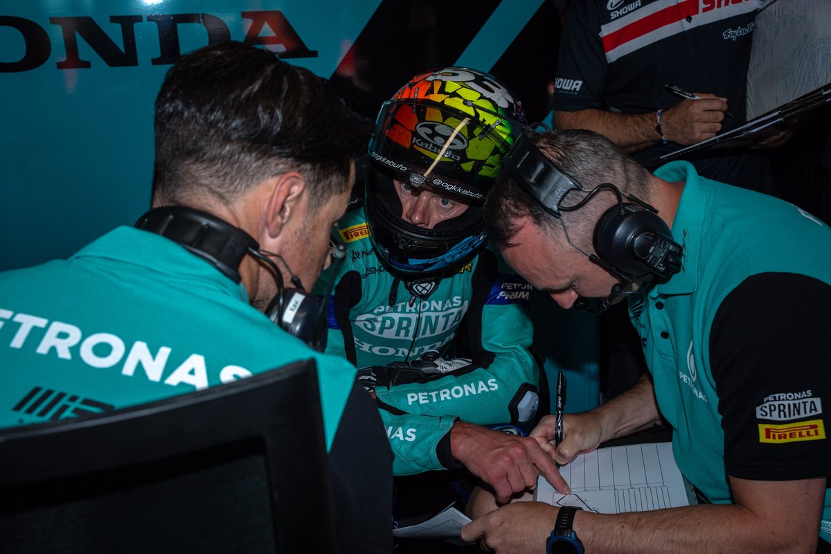 Fp 1 &amp; 2 on <a href="/DoningtonParkUK/">Donington Park</a> 💪💪
<a href="/WorldSBK/">WorldSBK</a>